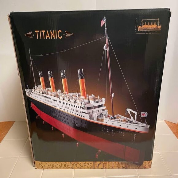 Lego Compatible Titanic Creator Expert 10294 Model Building Kit 9,000-piece ship - Picture 1 of 5
